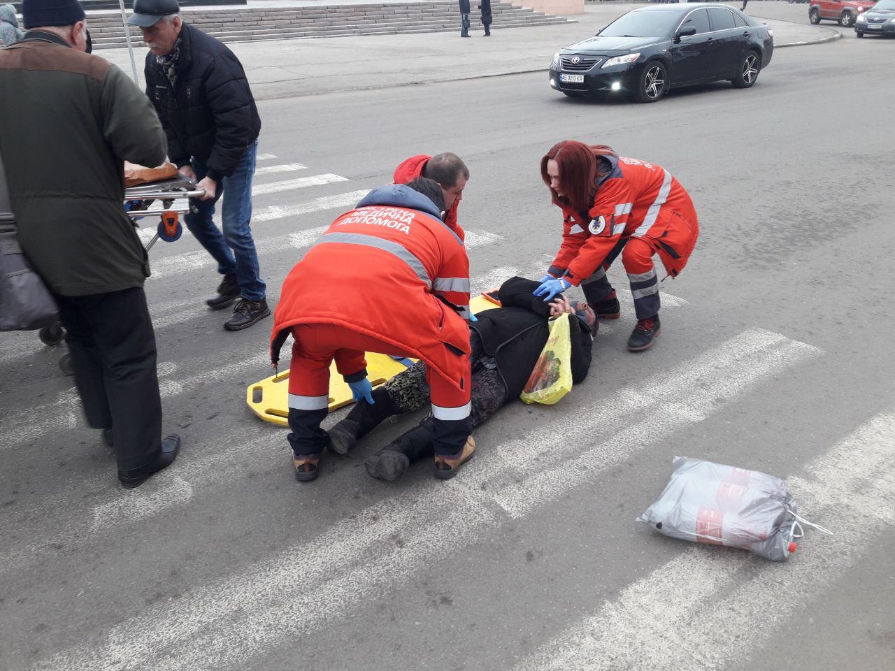 “Прихист” навестил в больнице упавшую на переходе бабушку | Прихист 