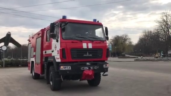 «Не виходьте на вулицю без нагальної потреби»: в центре Никополя работает автомобиль с громкоговорителем | Прихист 