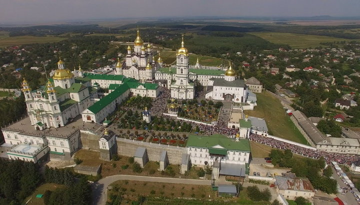 Почаевскую Лавру и весь город закрыли на карантин | Прихист 