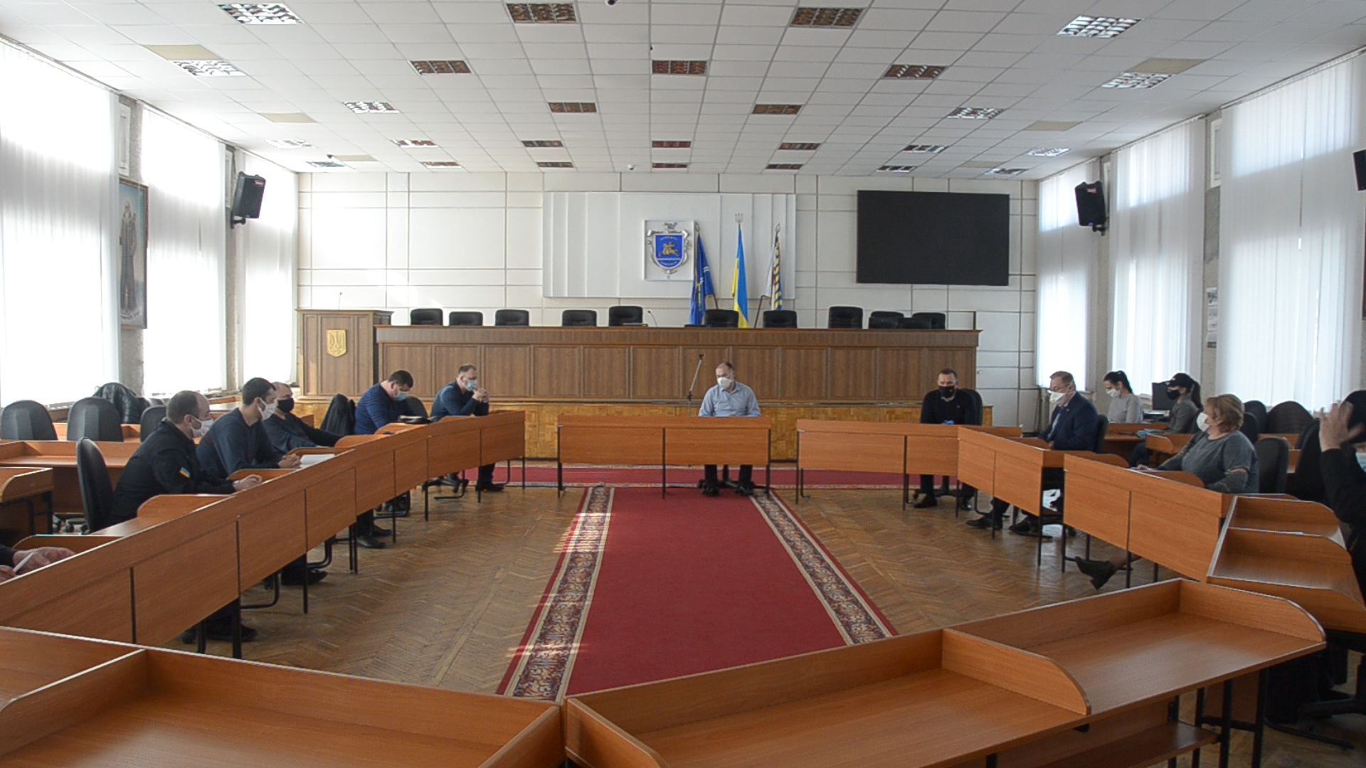 Священослужители Никополя согласились провести Пасхальное Богослужение в церквях без прихожан | Прихист 