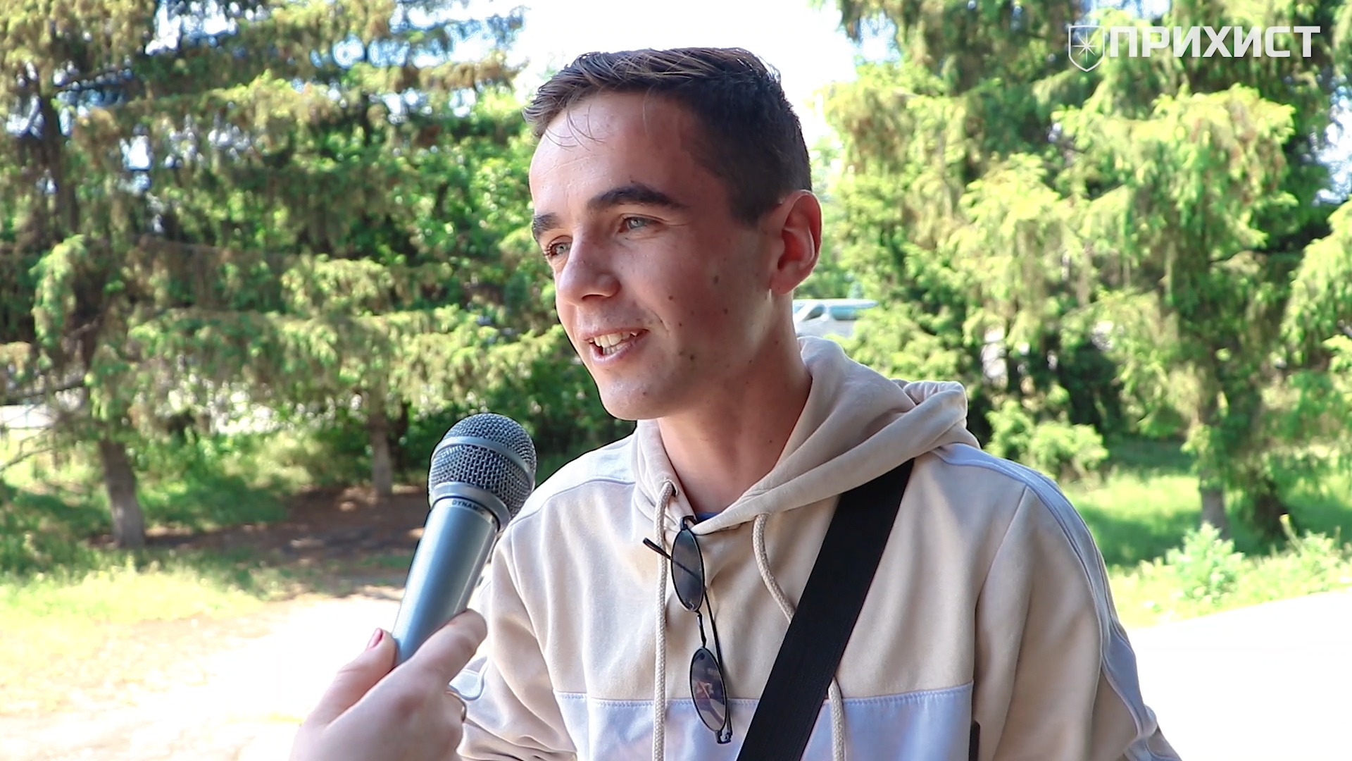 Что думают никопольчане о высаженных цветах в парках и скверах: опрос | Прихист 