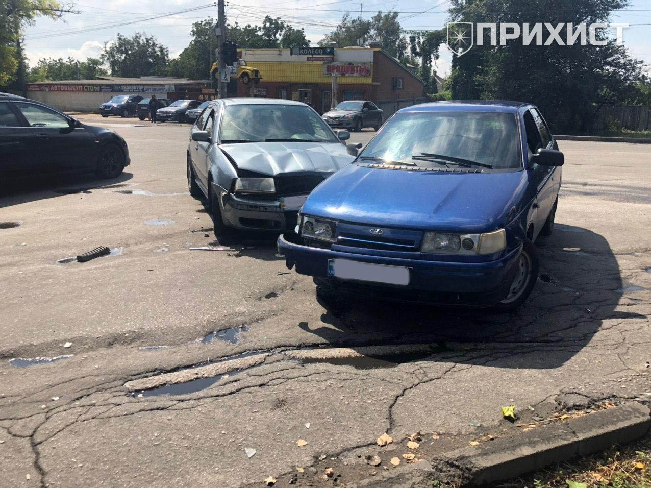 ДТП около гостиницы “Колесо”: пострадавших нет | Прихист 