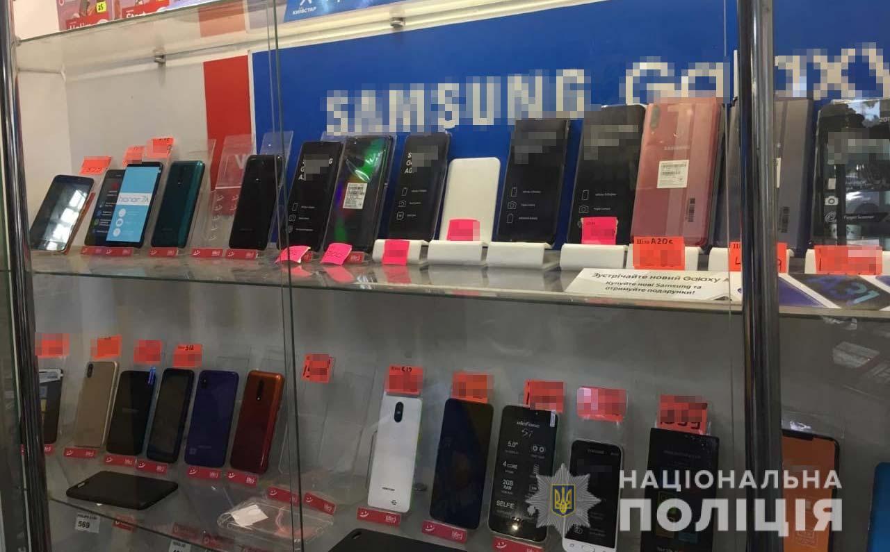 В Никополе участковые офицеры полиции задержали двух грабителей | Прихист 