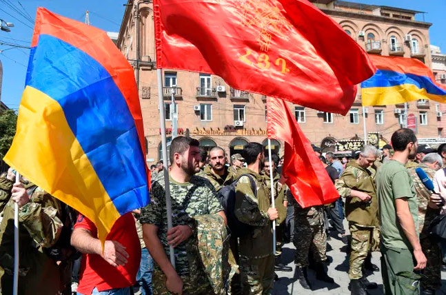 В Нагорном Карабахе возобновились военные действия | Прихист В Нагорном Карабахе возобновились военные действия | Прихист