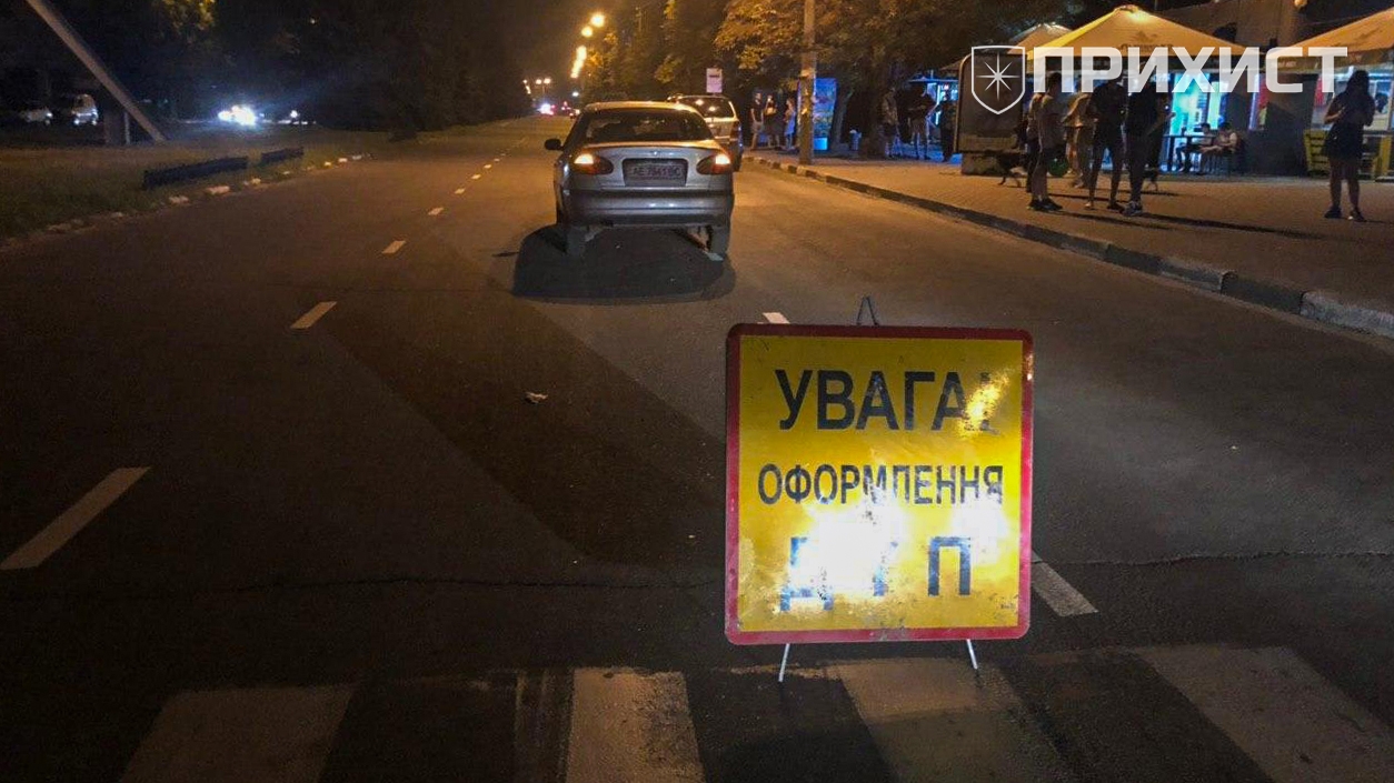 ОБНОВЛЕНО. Видео с камер наблюдения. ДТП на ЦУМе: водитель такси сбил велосипедиста на пешеходном переходе | Прихист 
