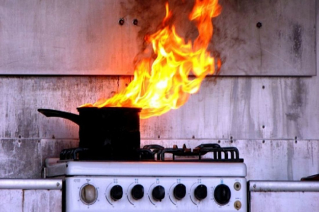 За прошлый месяц на Днепропетровщине произошло более 500 бытовых пожаров | Прихист 