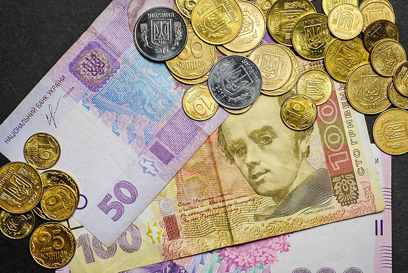 Украинцам начали выплачивать по 8 тысяч гривен | Прихист 