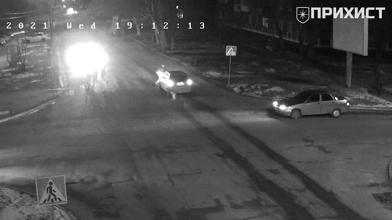 В Никополе автомобиль наехал на мужчину на пешеходном переходе и скрылся с места происшествия | Прихист 