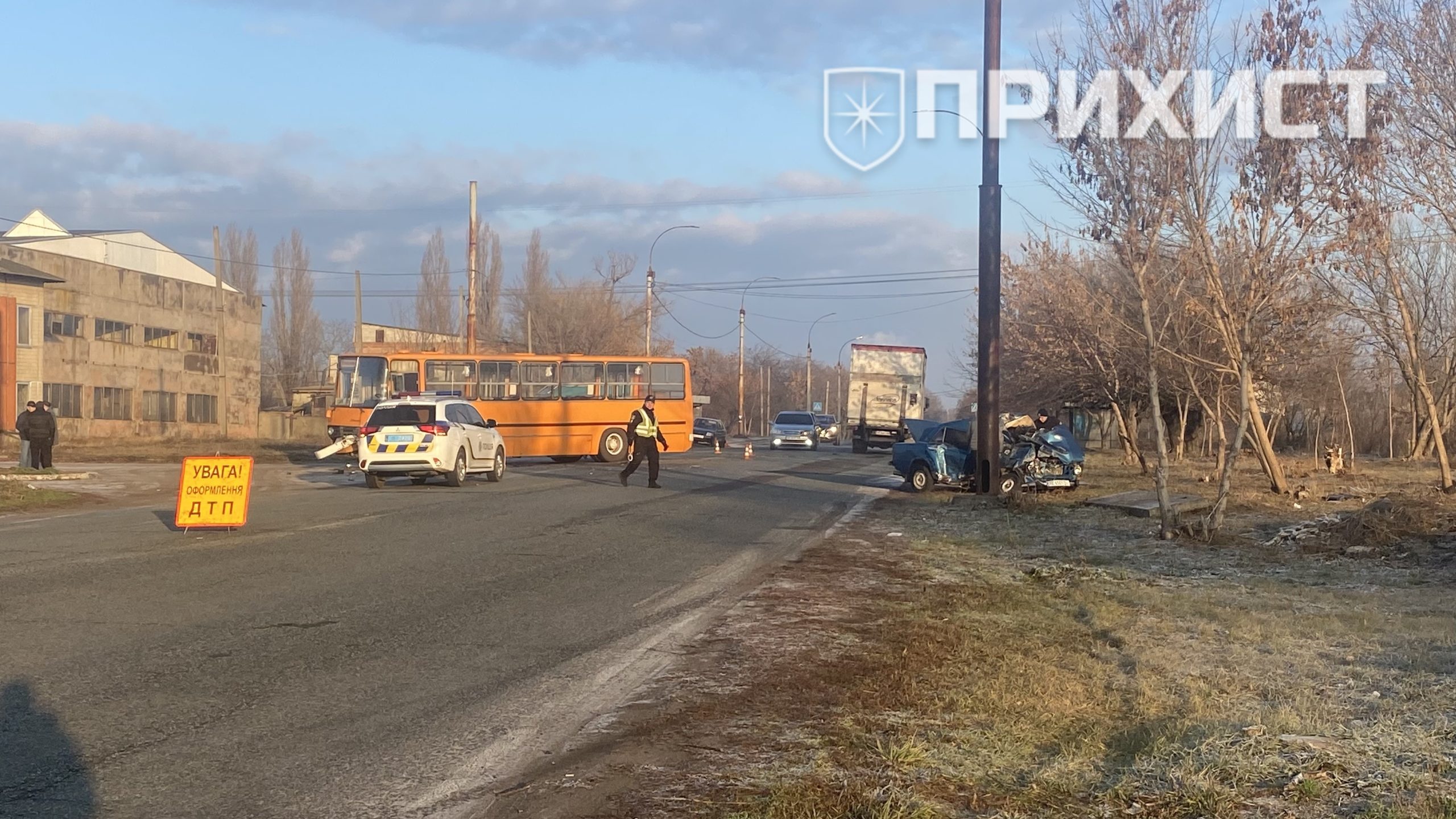 Обновлено. На ул. Электрометаллургов столкнулись автобус и автомобиль: есть жертвы | Прихист Обновлено. На ул. Электрометаллургов столкнулись автобус и автомобиль: есть жертвы | Прихист
