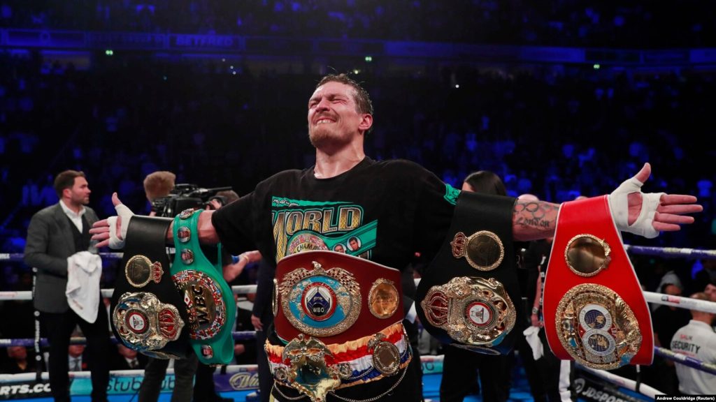 Олександр Усик нокаутував Дюбуа і втретє став абсолютним чемпіоном світу | Прихист 