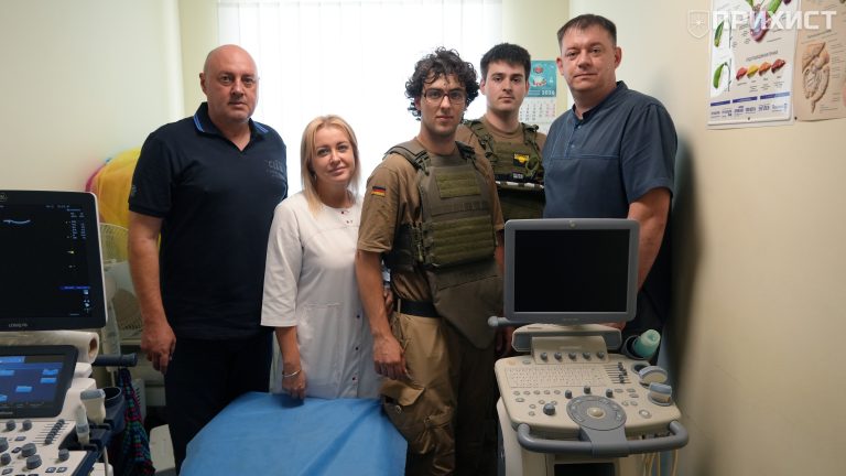 «Сюди рідко хто приїздить»: волонтери з Німеччини привезли допомогу до прифронтового Нікополя | Прихист 
