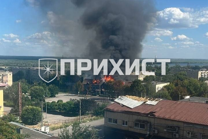 Нікополь знову під ворожим вогнем: у старій частині міста знищено відомий заклад | Прихист 