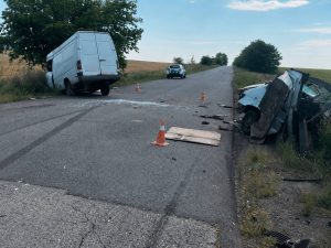На Дніпропетровщині сталася ДТП за участю міжнародного автобуса та вантажівки: є двоє постраждалих | Прихист 