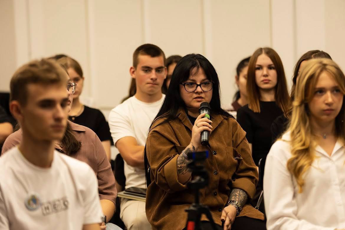 Представниця Нікополя взяла участь у зустрічі молодіжного конгресу з Офісом Президента | Прихист 