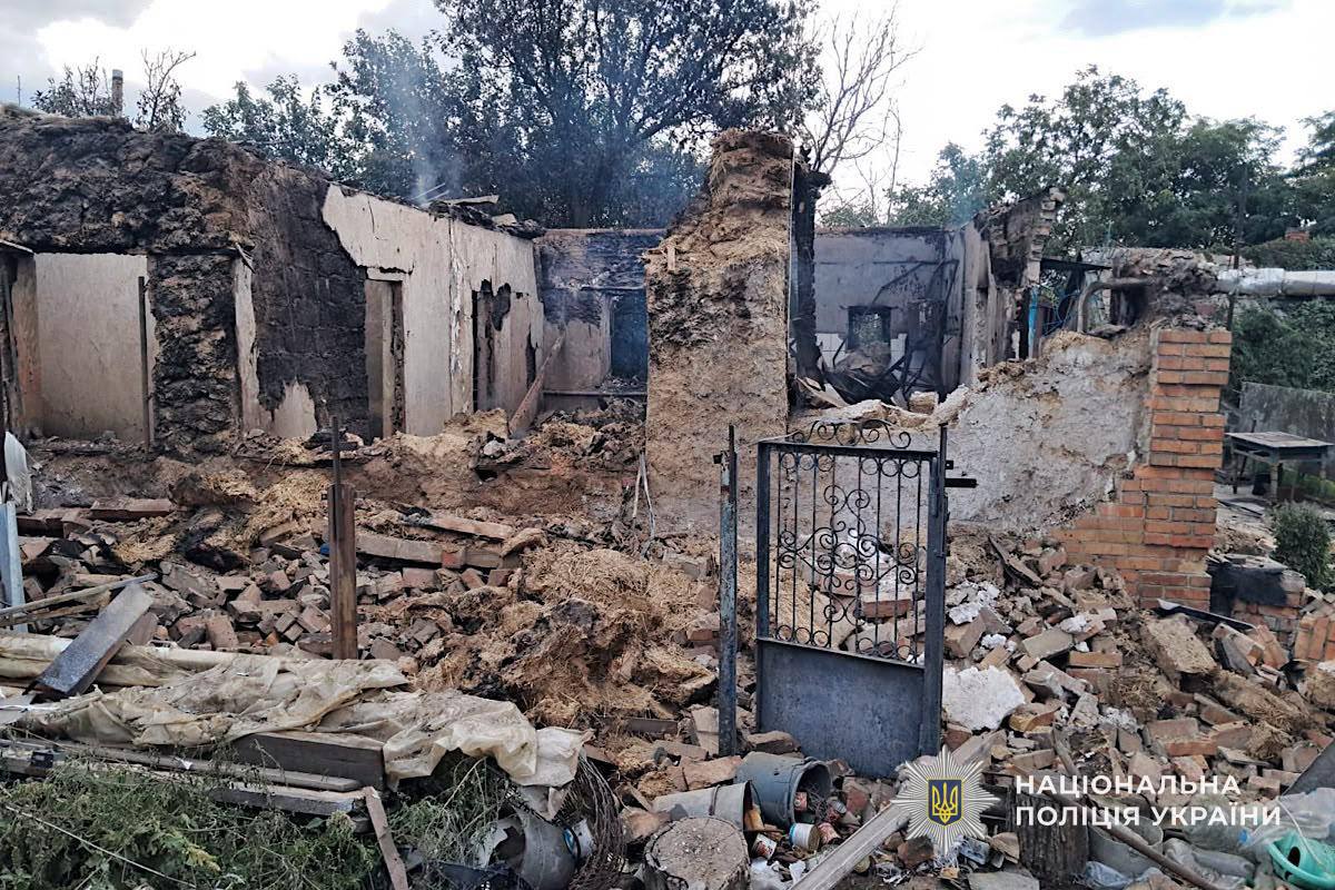 На Дніпропетровщині внаслідок російських атак постраждали люди: поліція фіксує наслідки обстрілів | Прихист На Дніпропетровщині внаслідок російських атак постраждали люди: поліція фіксує наслідки обстрілів | Прихист
