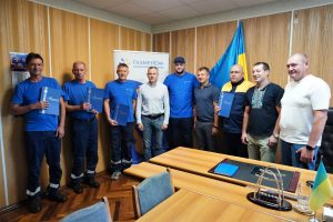 У Нікополі п’ятьох працівників енергетичної галузі відзначили Подяками міського голови | Прихист 